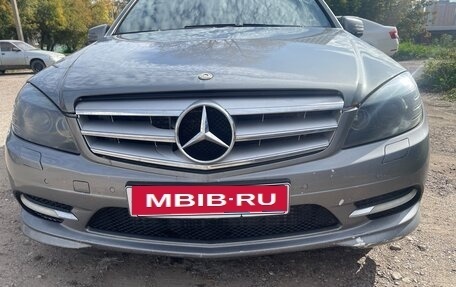 Mercedes-Benz C-Класс, 2010 год, 1 200 000 рублей, 6 фотография