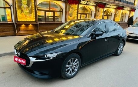 Mazda 3, 2019 год, 1 900 000 рублей, 2 фотография