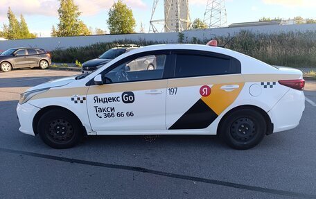 KIA Rio IV, 2019 год, 900 000 рублей, 1 фотография
