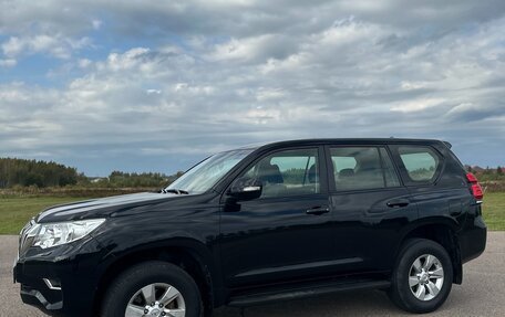 Toyota Land Cruiser Prado 150 рестайлинг 2, 2018 год, 4 200 000 рублей, 8 фотография