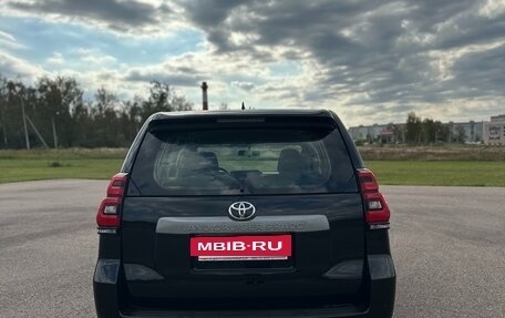 Toyota Land Cruiser Prado 150 рестайлинг 2, 2018 год, 4 200 000 рублей, 4 фотография