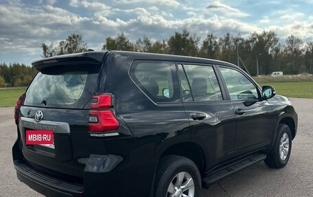 Toyota Land Cruiser Prado 150 рестайлинг 2, 2018 год, 4 200 000 рублей, 5 фотография