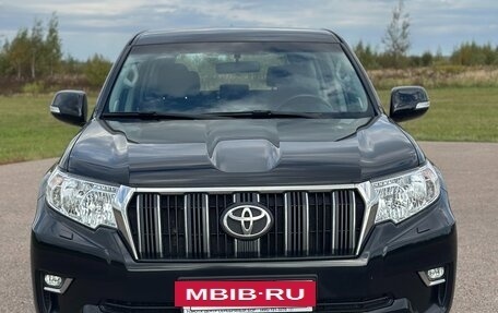 Toyota Land Cruiser Prado 150 рестайлинг 2, 2018 год, 4 200 000 рублей, 6 фотография