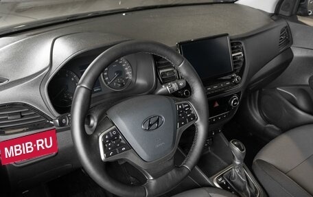 Hyundai Solaris II рестайлинг, 2021 год, 1 665 300 рублей, 3 фотография