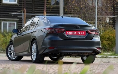 Toyota Camry, 2018 год, 1 980 000 рублей, 7 фотография