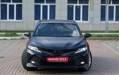 Toyota Camry, 2018 год, 1 980 000 рублей, 2 фотография