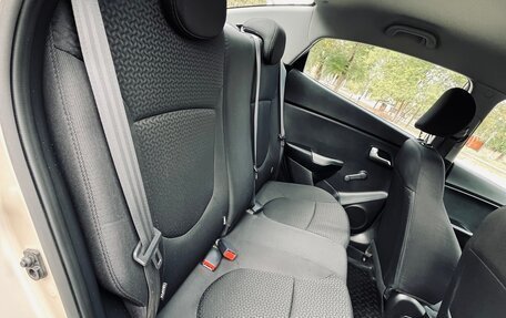 KIA Rio III рестайлинг, 2015 год, 1 180 000 рублей, 28 фотография