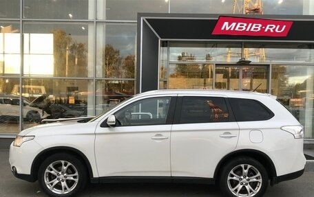 Mitsubishi Outlander III рестайлинг 3, 2014 год, 1 300 000 рублей, 8 фотография