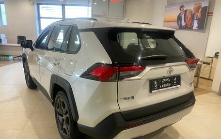 Toyota RAV4, 2024 год, 4 700 000 рублей, 6 фотография