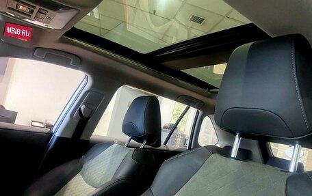 Toyota RAV4, 2024 год, 4 700 000 рублей, 9 фотография
