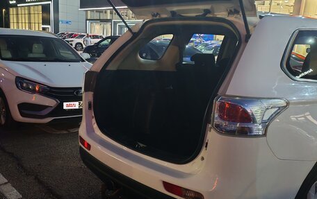 Mitsubishi Outlander III рестайлинг 3, 2013 год, 1 123 000 рублей, 5 фотография