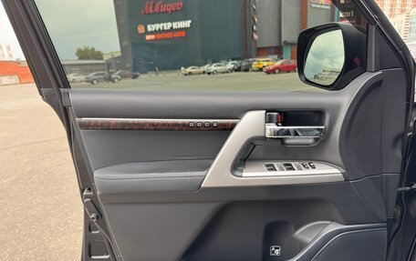 Toyota Land Cruiser 200, 2014 год, 4 390 000 рублей, 21 фотография