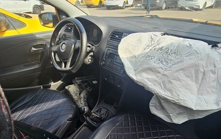 Volkswagen Polo VI (EU Market), 2019 год, 380 000 рублей, 2 фотография
