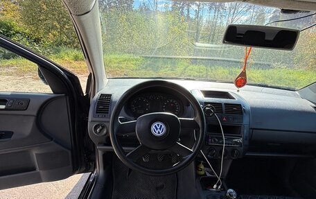 Volkswagen Polo IV рестайлинг, 2002 год, 275 000 рублей, 10 фотография