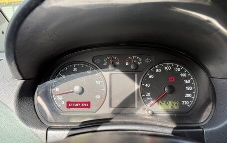 Volkswagen Polo IV рестайлинг, 2002 год, 275 000 рублей, 11 фотография