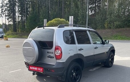Chevrolet Niva I рестайлинг, 2016 год, 638 000 рублей, 5 фотография