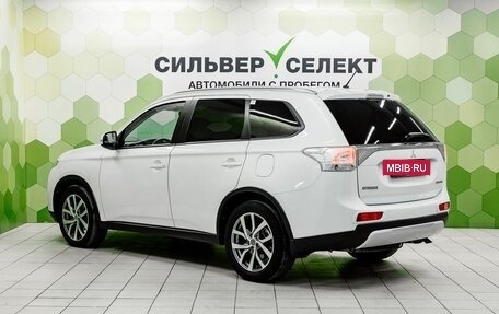 Mitsubishi Outlander III рестайлинг 3, 2014 год, 1 739 000 рублей, 6 фотография