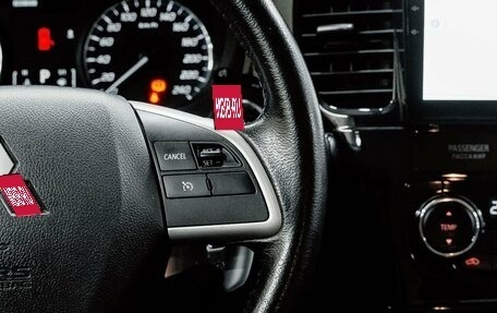 Mitsubishi Outlander III рестайлинг 3, 2014 год, 1 739 000 рублей, 18 фотография
