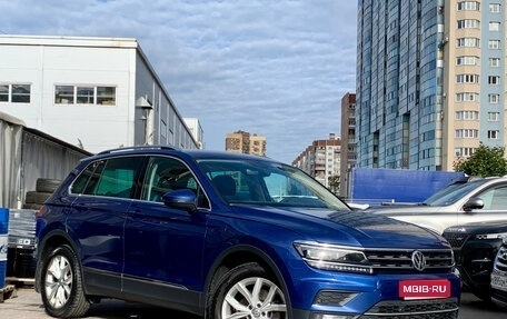 Volkswagen Tiguan II, 2018 год, 1 979 000 рублей, 1 фотография