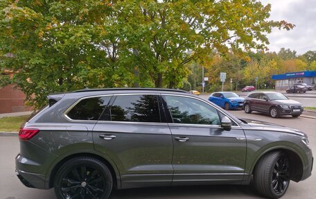 Volkswagen Touareg III, 2019 год, 4 960 000 рублей, 7 фотография