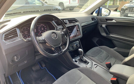 Volkswagen Tiguan II, 2018 год, 1 979 000 рублей, 7 фотография
