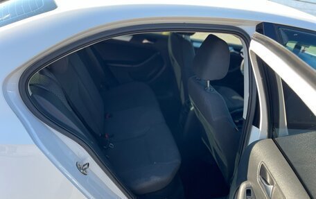 Volkswagen Jetta VI, 2012 год, 690 000 рублей, 8 фотография