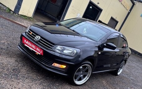 Volkswagen Polo VI (EU Market), 2015 год, 910 000 рублей, 2 фотография