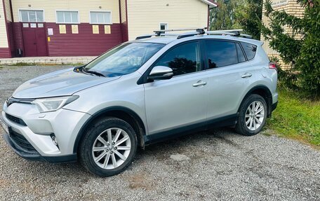 Toyota RAV4, 2015 год, 1 950 000 рублей, 1 фотография