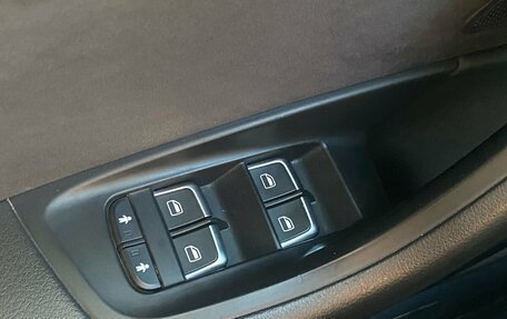 Audi A6, 2017 год, 2 300 000 рублей, 24 фотография