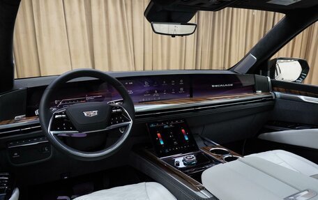 Cadillac Escalade V, 2024 год, 18 990 000 рублей, 10 фотография