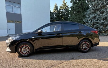 Hyundai Solaris II рестайлинг, 2017 год, 1 210 000 рублей, 9 фотография