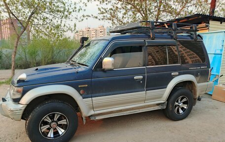 Mitsubishi Pajero III рестайлинг, 1994 год, 975 000 рублей, 5 фотография