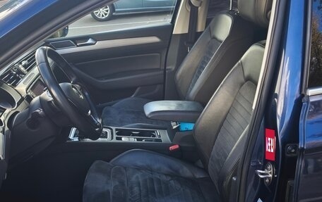 Volkswagen Passat B8 рестайлинг, 2017 год, 2 249 000 рублей, 9 фотография
