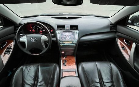 Toyota Camry, 2008 год, 680 000 рублей, 11 фотография