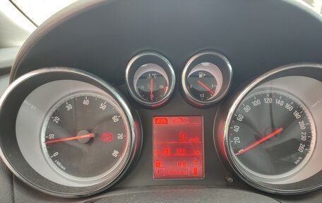 Opel Astra J, 2014 год, 1 050 000 рублей, 4 фотография