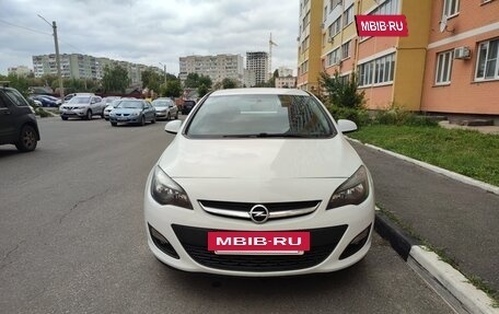 Opel Astra J, 2014 год, 1 050 000 рублей, 10 фотография