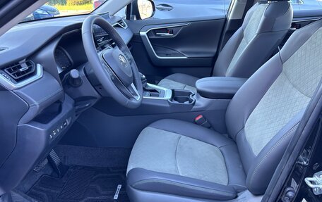 Toyota RAV4, 2025 год, 4 100 000 рублей, 10 фотография