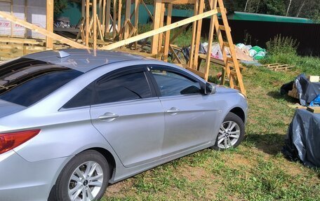Hyundai Sonata VI, 2011 год, 1 150 000 рублей, 3 фотография