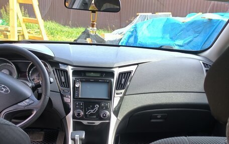 Hyundai Sonata VI, 2011 год, 1 150 000 рублей, 13 фотография