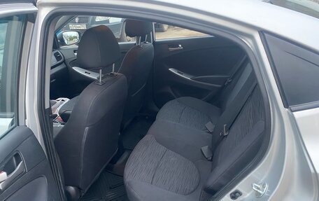 Hyundai Solaris II рестайлинг, 2015 год, 850 000 рублей, 7 фотография