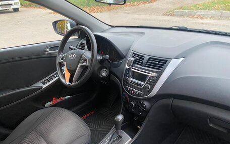 Hyundai Solaris II рестайлинг, 2015 год, 850 000 рублей, 4 фотография