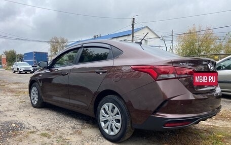 Hyundai Solaris II рестайлинг, 2022 год, 1 730 000 рублей, 5 фотография