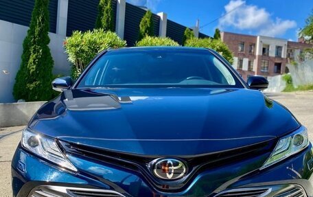 Toyota Camry, 2018 год, 3 250 000 рублей, 1 фотография