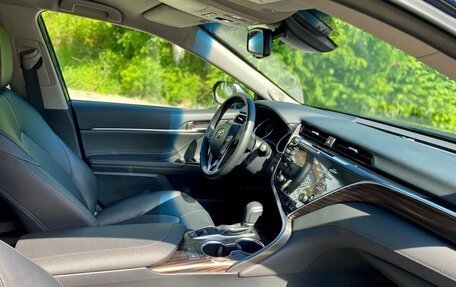 Toyota Camry, 2018 год, 3 250 000 рублей, 8 фотография