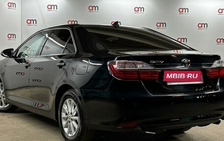 Toyota Camry, 2018 год, 1 899 000 рублей, 6 фотография