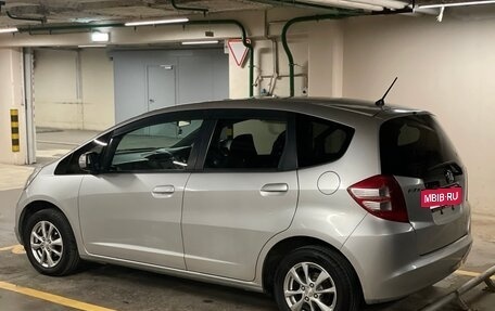 Honda Fit III, 2010 год, 945 000 рублей, 5 фотография