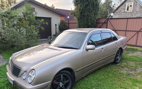 Mercedes-Benz E-Класс, 2000 год, 350 000 рублей, 6 фотография