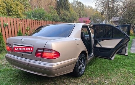 Mercedes-Benz E-Класс, 2000 год, 350 000 рублей, 12 фотография