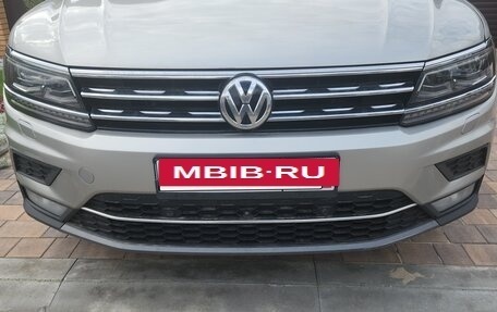 Volkswagen Tiguan II, 2018 год, 2 200 000 рублей, 5 фотография