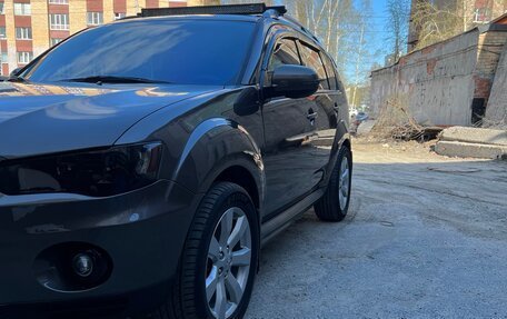 Mitsubishi Outlander III рестайлинг 3, 2010 год, 1 700 000 рублей, 6 фотография